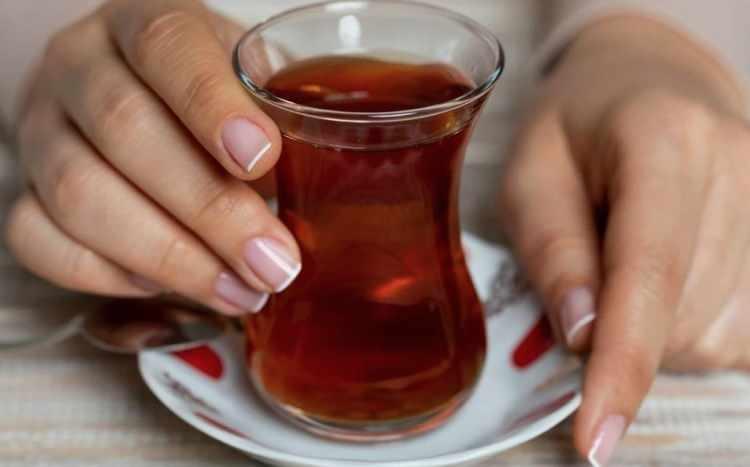 <p>&Ccedil;AYI YEMEKTEN HEMEN SONRA İ&Ccedil;MEYİN</p>
