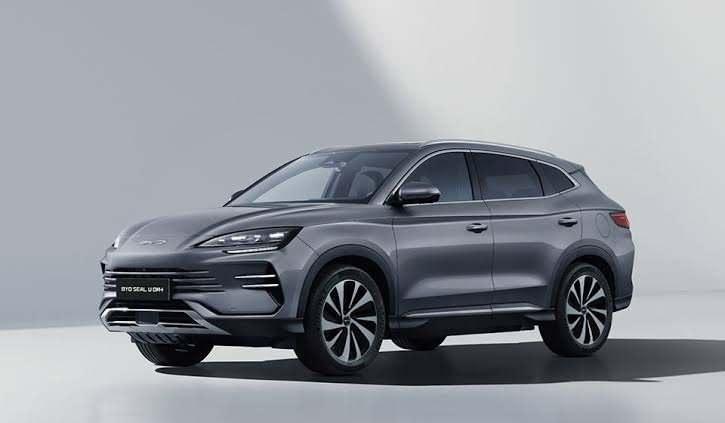 <p><span style="color:#B22222"><strong>BYD SEAL</strong></span></p>

<p><strong>82,5 KWH</strong></p>
