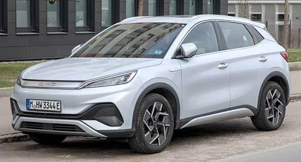 <p><span style="color:#B22222"><strong>BYD ATTO 3</strong></span></p>

<p><strong>60,5 KWH</strong></p>
