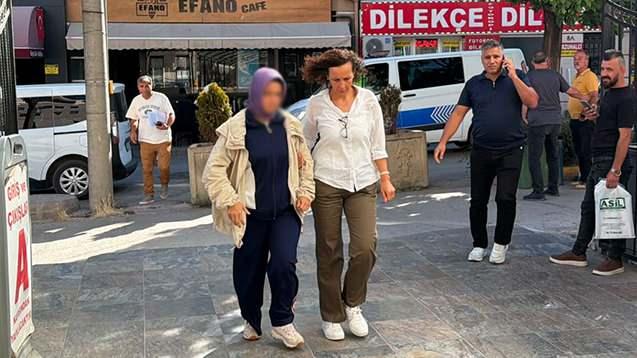 <p>Ekiplerin m&uuml;dahalesinin ardından &ouml;zel bir hastaneye kaldırılan Elif Mavi, buradan da Eskişehir Osmangazi &Uuml;niversitesi Tıp Fak&uuml;ltesi Hastanesi&rsquo;ne sevk edildi. Tedaviye alınan Elif Mavi Avli, kurtarılamadı.&nbsp;</p>
