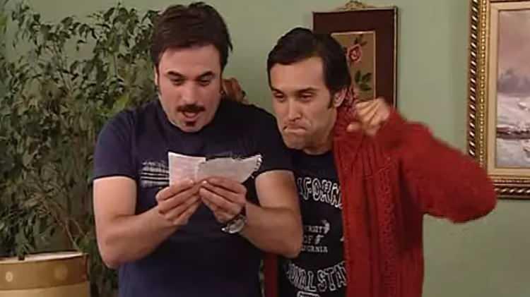 <p><span style="color:#B22222"><strong>GENİŞ AİLE'NİN YENİDEN &Ccedil;EKİLMESİNİ İSTEMİYOR</strong></span></p>
