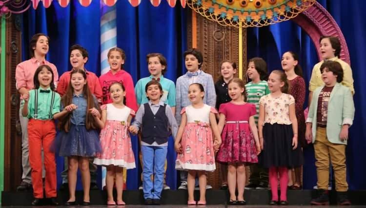 <p><em><strong>Sevimli ske&ccedil;leri ve kahkaha dolu performanslarıyla milyonların g&ouml;nl&uuml;n&uuml; kazanan G&uuml;ld&uuml;y G&uuml;ld&uuml;y Show&rsquo;un &ccedil;ocuk oyuncuları yıllar i&ccedil;inde b&uuml;y&uuml;k bir değişim yaşadı. Bir d&ouml;nemin minik yıldızlarının ge&ccedil;miş ve bug&uuml;nk&uuml; halleri...</strong></em></p>

<p>&nbsp;</p>
