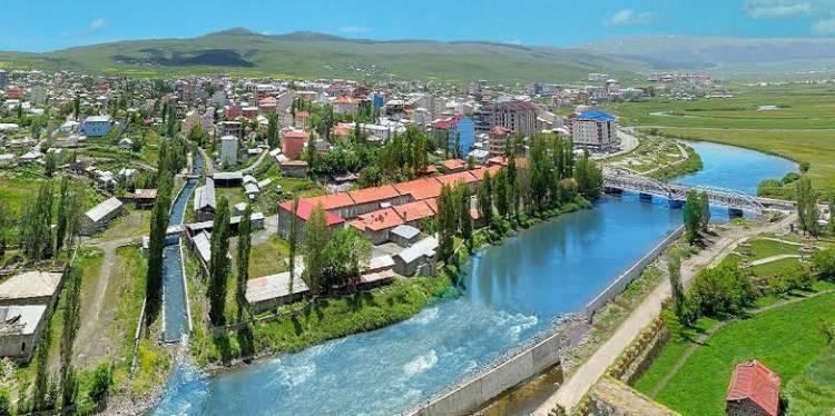 <p><span style="color:#B22222"><strong>ARDAHAN &mdash;</strong></span></p>

<p>1926'da il&ccedil;e &rarr; 1992'de yeniden il</p>

<p>&nbsp;</p>
