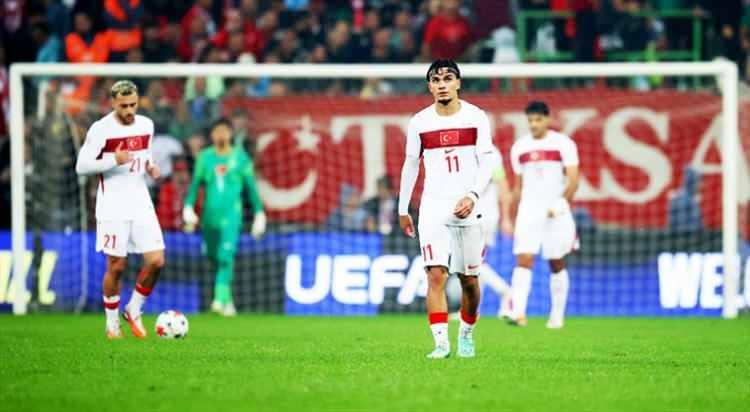<p>Uluslar Ligi'nde oynanan ma&ccedil;ların ardından FIFA d&uuml;nya sıralaması da g&uuml;ncellendi.</p>
