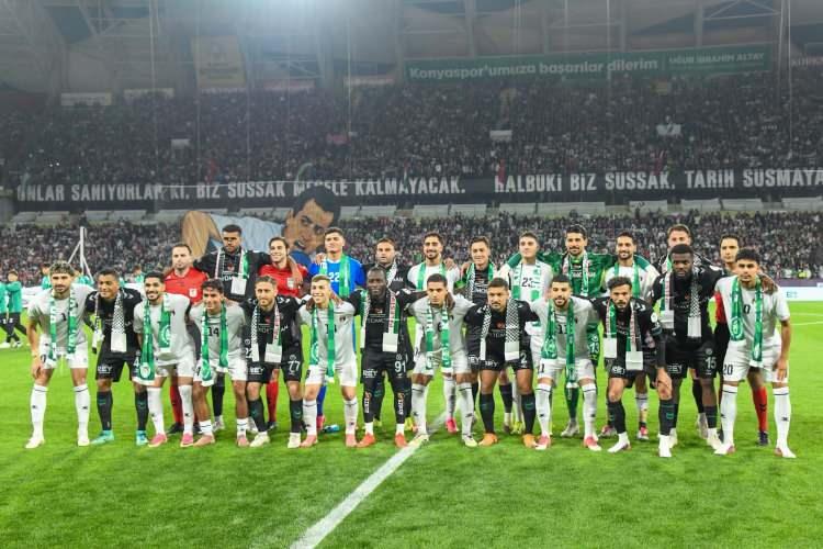 <p>Daha sonra Filistin G&uuml;n&uuml; etkinlikleri kapsamında S&uuml;per Lig ekibi Konyaspor ile Filistin Milli Takımı, dostluk ma&ccedil;ında karşı karşıya geldi.<br />
&nbsp;</p>
