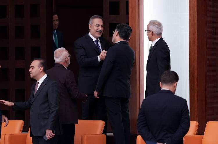 <p>&nbsp;Dışişleri Bakanı Hakan Fidan, Genel Kurul'a geldi.</p>

<p>&nbsp;</p>
