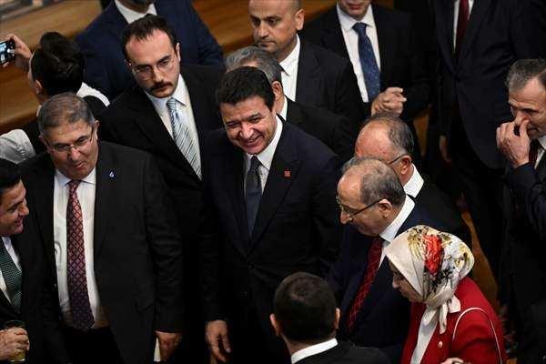 <p>TBMM Başkanı Numan Kurtulmuş, yeni yasama yılı dolayısıyla TBMM T&ouml;ren Salonu'nda resepsiyon verdi. Resepsiyona, Saadet Partisi Genel Başkanı Mahmut Arıkan da katıldı.</p>

<p>&nbsp;</p>

