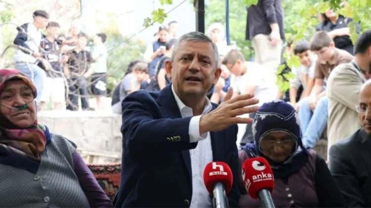 <p>&Ouml;zg&uuml;r &Ouml;zel'in CHP genel başkanlığı s&uuml;recinde aday g&ouml;sterilip belediye başkanı se&ccedil;ilen isimler son 2.5 yılda kaotik g&ouml;r&uuml;nt&uuml; ve işlevsiz yapıdan adeta ka&ccedil;arak AK Parti saflarına katıldı.</p>

<p><strong>Toplam sayı 44'e ulaştı&hellip;</strong></p>

