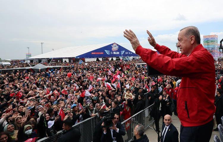 <p>TEKNOFEST, Cumhurbaşkanı Recep Tayyip Erdoğan&rsquo;ın 3 Ekim Cumartesi g&uuml;n&uuml; Şanlıurfa GAP Havalimanı&rsquo;nda d&uuml;zenlenen TEKNOFEST G&uuml;neydoğu&rsquo;da teknoloji yarışmalarının şampiyonlarıyla bir araya geleceğini duyurdu.</p>

<p>&nbsp;</p>
