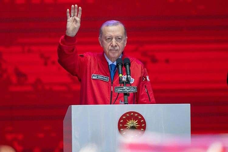 <p>Paylaşımda, Erdoğan&rsquo;ın 3 Ekim Cumartesi g&uuml;n&uuml; Şanlıurfa GAP Havalimanı&rsquo;ndaki TEKNOFEST alanını ziyaret edeceği ve teknoloji şampiyonlarıyla buluşacağı belirtildi.</p>

<p>&nbsp;</p>
