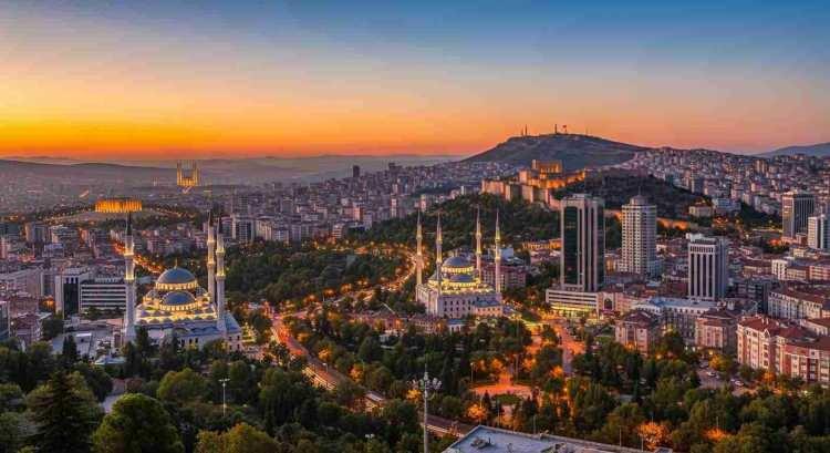 <p>6- ANKARA</p>

<p>Bir rivayete g&ouml;re Frig Kralı Midas, b&ouml;lgede bir deniz &ccedil;apası buldu ve Frigcede &ldquo;Anker&rdquo; olarak adlandırılan bu &ccedil;apanın adını şehre verdi. Zamanla Anker, Ankara'ya d&ouml;n&uuml;şt&uuml;.</p>

<p>&nbsp;</p>
