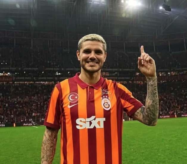 <p><em>Mahkeme, evlilik s&uuml;resince kariyerinden fedak&acirc;rlık etmek zorunda kaldığının kanıtlanmadığına karar verdi. Aksine, tanınırlığının benimle yaptığı evlilikten kaynaklandığını ve profesyonel faaliyetlerinin evlilik sırasında genişlediğini belirtti.&nbsp;</em></p>
