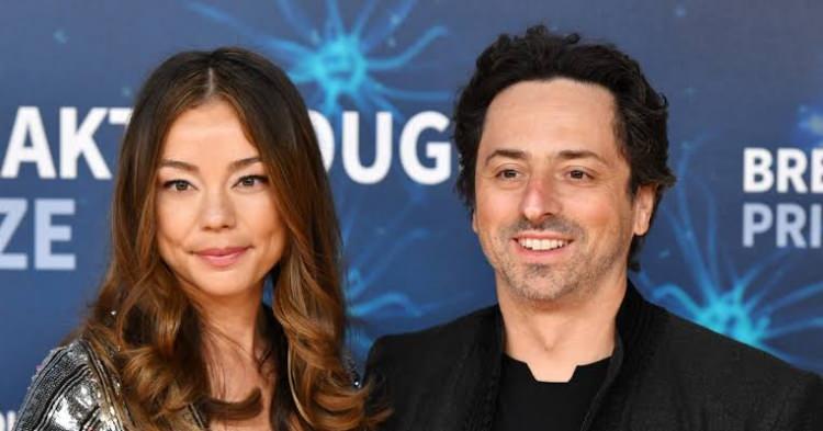 <p><span style="color:#B22222"><strong>17. Sergey Brin & Nicole Shanahan (2023) -&nbsp;</strong></span></p>

<p><strong>360 MİLYON DOLAR</strong></p>
