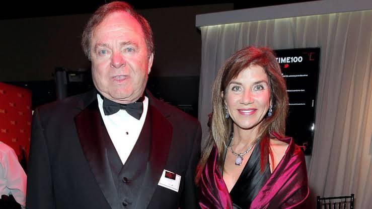 <p><span style="color:#B22222"><strong>9. Harold Hamm & Sue Ann Arnall (2015) -</strong></span></p>

<p><strong>974.8 MİLYON DOLAR</strong></p>

<p>&nbsp;</p>
