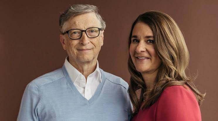 <p><span style="color:#B22222"><strong>LİSTENİN ZİRVESİNDE BILL GATES VAR!</strong></span></p>

<p><strong>1. BİLL GATES & MELİNDA FRENCH GATES (2021) -</strong></p>

<p>76 MİLYAR DOLAR<br />
<br />
<br />
<br />
<br />
<br />
<br />
&nbsp;</p>

<p>Kaynak: Sabah.com.tr</p>
