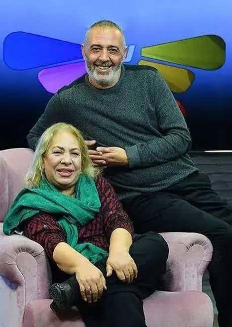 <p>Katıldığı bir programda <em><strong>&ldquo;Başka kadınla evlenmem&rdquo;</strong></em>&nbsp;diyen Karakaş&rsquo;ın, ge&ccedil;tiğimiz ay estetisyen M&uuml;ge Zopun ile d&uuml;nyaevine girdiği ortaya &ccedil;ıktı.</p>
