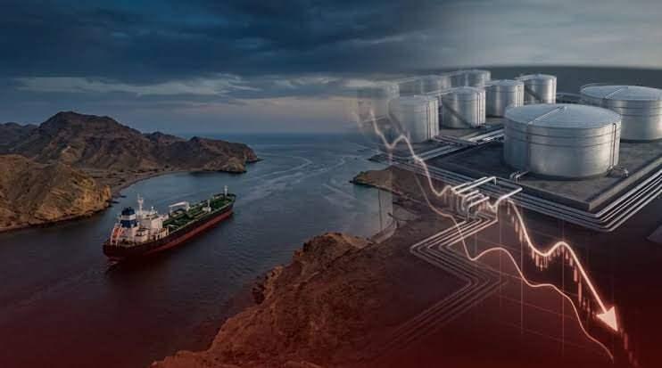 <p><strong>G&Uuml;NEY KORE'DE KAPASİTELER ZATEN Y&Uuml;KSEK</strong></p>

<p><br />
G&uuml;ney Kore'nin Ulsan, Yeosu ve Onsan rafinerileri de listenin &uuml;st sıralarında bulunuyor.</p>

<p>SK Energy'nin Ulsan kompleksinin g&uuml;nl&uuml;k kapasitesi yaklaşık 840 bin varil. Yeosu rafinerisi yaklaşık 800 bin, Onsan ise yaklaşık 669 bin varil g&uuml;nl&uuml;k kapasiteye sahip.</p>
