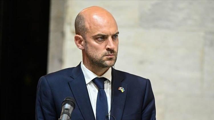 <p><span style="color:rgb(67, 67, 67)">&nbsp;Fransa Dışişleri Bakanı Jean-Noel Barrot, Trump'ın s&ouml;zlerine yanıt verdi.</span></p>
