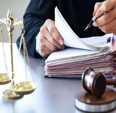 <p>Bu hali ile iş s&ouml;zleşmesinin haklı ya da ge&ccedil;erli nedenle feshedildiğinin kanıtlanamadığı anlaşıldığından, işveren tarafından yapılan feshin ge&ccedil;ersizliği ile davacının işe iadesine karar verilmesi gerektiği sonucuna varılmıştır.</p>
