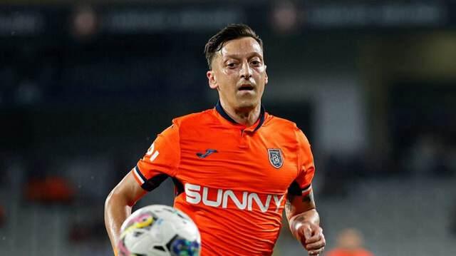 <p><strong>Mesut &Ouml;zil&rsquo;in satışa &ccedil;ıkardığı &ouml;zel tasarım Harley-Davidson i&ccedil;in 2 milyon 750 bin TL fiyat bi&ccedil;ildi.</strong></p>
