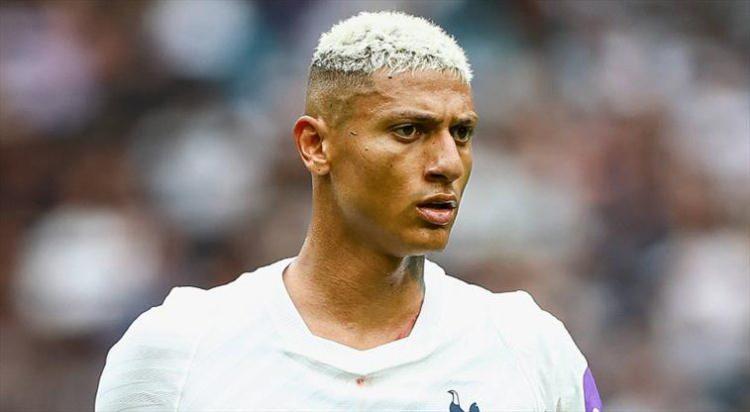 <p>15- Richarlison | -10 milyon euro (Yaşadığı değer kaybı) | 15 milyon euro (G&uuml;ncel piyasa değeri)</p>
