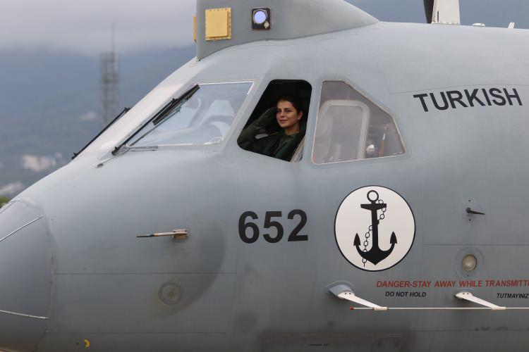 <p>Babasının T&uuml;rk Silahlı Kuvvetleri'nde uzman &ccedil;avuş olarak g&ouml;rev yapması, Aydın'ın k&uuml;&ccedil;&uuml;k yaşlardan itibaren askerlik mesleğini yakından tanımasını sağladı.&nbsp;</p>

<p>&nbsp;</p>
