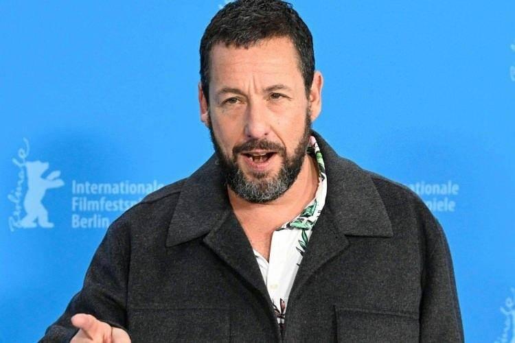 <p><strong><span style="color:#B22222">ADAM SANDLER</span>&nbsp; |&nbsp; İSRAİL</strong></p>

<p>&nbsp;</p>

<p><strong>Oyuncu</strong></p>
