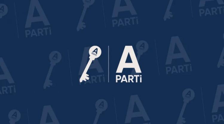 <p><strong><span style="color:rgb(178, 34, 34)">ANAHTAR PARTİ S&Uuml;RPRİZİ: CHP İLE ARASINDAKİ FARK Y&Uuml;ZDE 0,1'E İNDİ</span></strong></p>

<p>Ankette en dikkat &ccedil;ekici gelişmelerden biri CHP ve Anahtar Parti oy oranlarında yaşandı.&nbsp;</p>

<p>CHP&rsquo;nin oyunun y&uuml;zde 4,8'e gerileyerek y&uuml;zde 5 eşiğinin altına d&uuml;şt&uuml;ğ&uuml; g&ouml;r&uuml;l&uuml;rken, Anahtar Parti y&uuml;zde 4,7 seviyesine ulaştı.&nbsp;</p>

<p>İki parti arasındaki farkın sadece y&uuml;zde 0,1'e inmesi dikkat &ccedil;ekti.&nbsp;</p>
