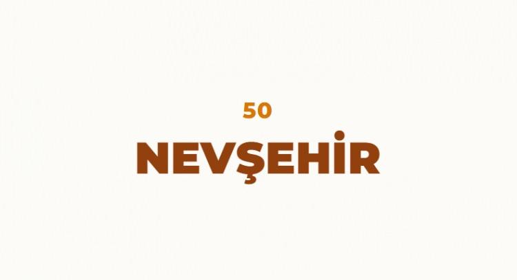 <p>Kent, Orta &Ccedil;ağ ve Yeni &Ccedil;ağ'da Seandos, Nissa ve Muşkara isimleri ile anılmıştı. Damat İbrahim Paşa olarak sadrazamlığa getirildiğinde doğduğu kent olan Muşkara'da b&uuml;y&uuml;k bayındırlık hareketine girişti. İmaretler, camiler, medreseler, hamam ve &ccedil;eşmeler yaptırdı. Muşkara adını değiştirerek, kente Yenişehir anlamına gelen Nevşehir adını verdi.</p>

