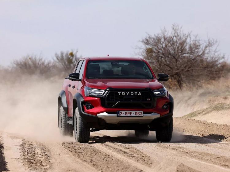 <p>Toyota Hilux</p>
