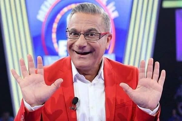 <p>Son d&ouml;nemde &ouml;zel hayatı ve a&ccedil;ıklamalarıyla sık sık g&uuml;ndeme gelen Mehmet Ali Erbil bu defa vefat eden annesiyle ilgili yaptığı a&ccedil;ıklamayla g&uuml;ndeme geldi.&nbsp;</p>

