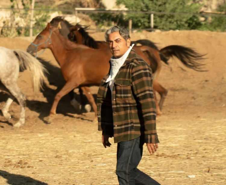 <p>Şehirdeki akranları ellerinden tablet d&uuml;ş&uuml;rmezken, Polat'ın &ccedil;ocukları şimdilerde babalarıyla birlikte ormanda odun topluyor.&nbsp;</p>

<p>&nbsp;</p>

