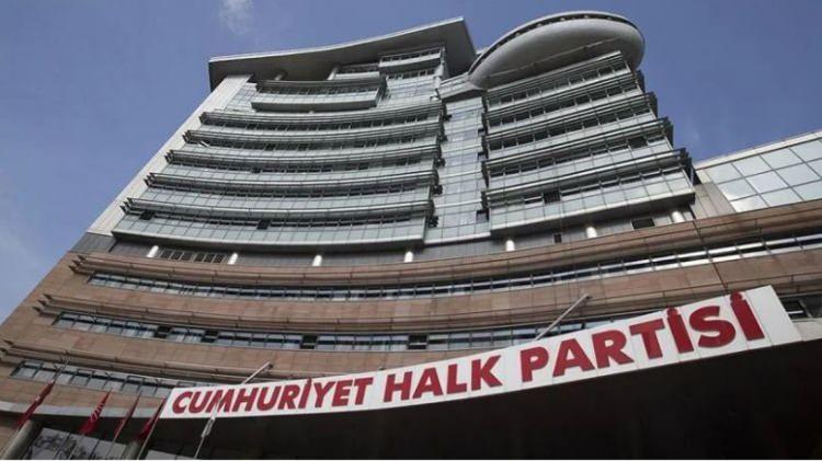 <p><strong>CHP</strong>'de <strong>Y&uuml;ksek Disiplin Kurulu</strong>'na <strong>(YDK) </strong>sevk edilen 48 isim hakkında ihra&ccedil; kararı verildi.</p>
