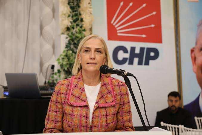 <p><span style="color:#B22222"><strong>NAZAN G&Uuml;NEYSU</strong></span></p>
