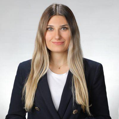 <p><span style="color:#B22222"><strong>SİNEM KIR&Ccedil;İ&Ccedil;EK</strong></span></p>
