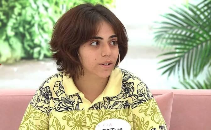 <p>Programda yaşanan gelişmelerin ardından Fatma, annesinin yanına d&ouml;nmeyi kabul etmişti. Uzun s&uuml;re konuşulan olayın ardından Fatma'nın yeniden ortaya &ccedil;ıkan g&ouml;r&uuml;nt&uuml;s&uuml; sosyal medyada dikkat &ccedil;ekti.</p>
