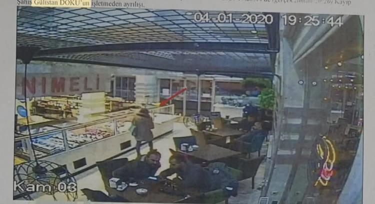 <p>&Uuml;st kata ait g&ouml;r&uuml;nt&uuml;lerin dosyada bulunmaması nedeniyle soruşturma kapsamında tutuklu bulunan ş&uuml;pheli Mustafa T&uuml;rkay Sonel&rsquo;in s&ouml;z konusu tarihte kafenin &uuml;st katında bulunup bulunmadığı da bu kayıtlar &uuml;zerinden belirlenemedi.</p>
