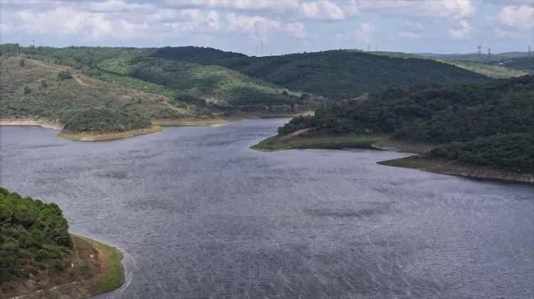 <p>İstanbul Su ve Kanalizasyon İdaresi (İSKİ) verilerine g&ouml;re, kentte &ouml;nceki g&uuml;n akşam saatlerinde başlayan ve d&uuml;n etkisini artıran yağış, barajlarda su seviyesinin y&uuml;kselmesine neden oldu.</p>
