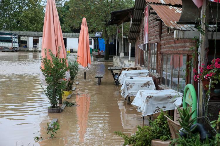 <p>"CAN KAYBI YAŞANABİLİR DİKKAT"</p>

<p>&nbsp;</p>

<p>Paylaştığı 500 hPa y&uuml;kseklik, r&uuml;zgar ve sıcaklık haritaları &uuml;zerinden yetkilileri ve vatandaşları acil &ouml;nlem almaya &ccedil;ağıran Şahin, Perşembe ve Cuma g&uuml;nleri i&ccedil;in şu kritik uyarıyı yaptı:</p>
