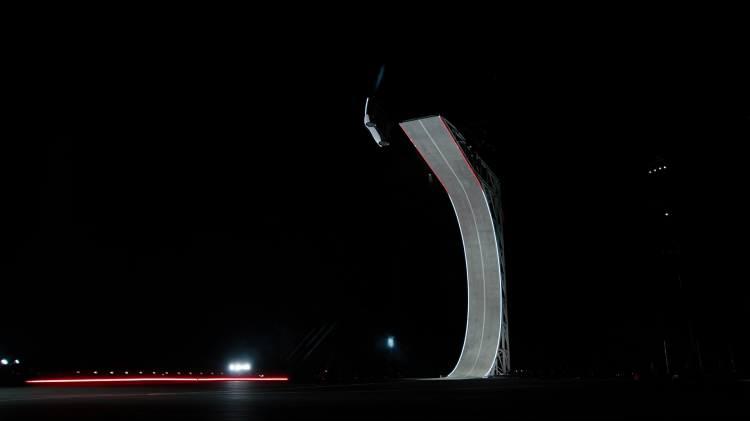 <p>Yeni nesil Roadster&nbsp; ilk kez Kasım 2017'de kamuoyuna duyurulmuş ve teslimatların 2020'de başlayacağı ilan edilmişti.</p>
