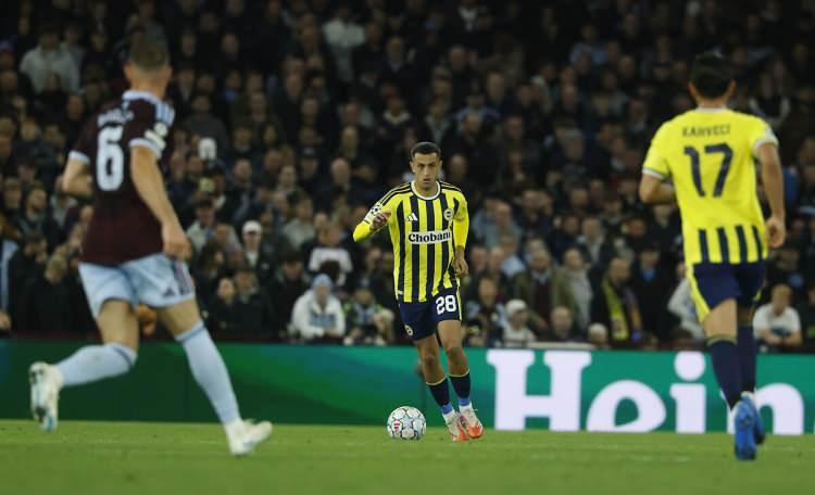 <p>Fenerbah&ccedil;e ise UEFA Şampiyonlar Ligi'nin 2. haftasında Aston Villa'ya deplasmanda 6-0 mağlup oldu.&nbsp;</p>
