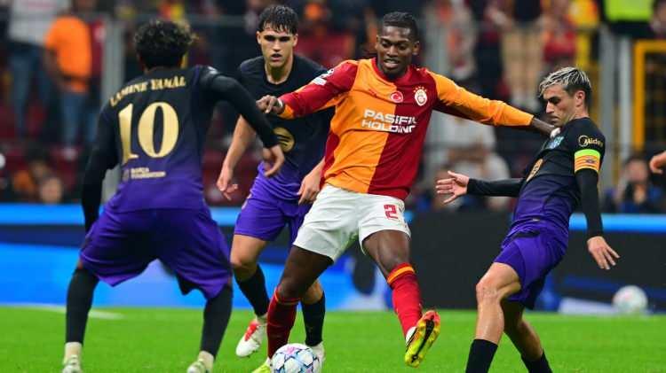 <p><strong>Yapay zekanın tahmininde temsilcilerimiz Galatasaray ve Fenerbah&ccedil;e'nin ilk 24'&uuml;n dışında kalacağı &ouml;ng&ouml;r&uuml;ld&uuml;.</strong></p>
