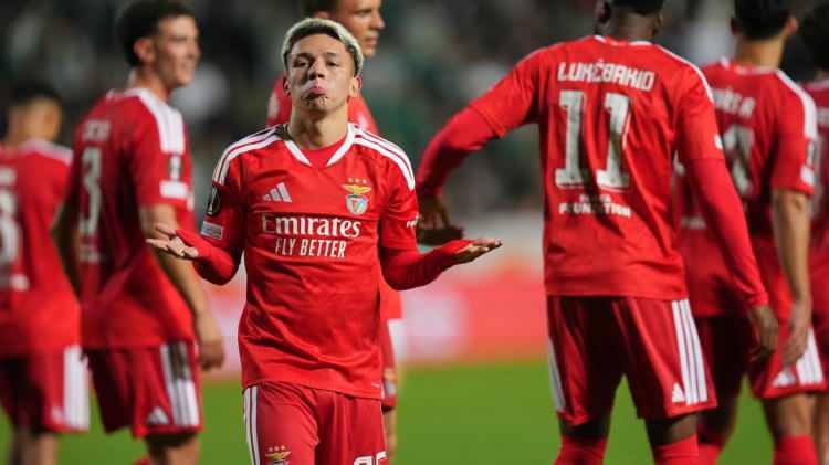 <p>1- BENFICA | 9 PUAN | 8 AVERAJ</p>
