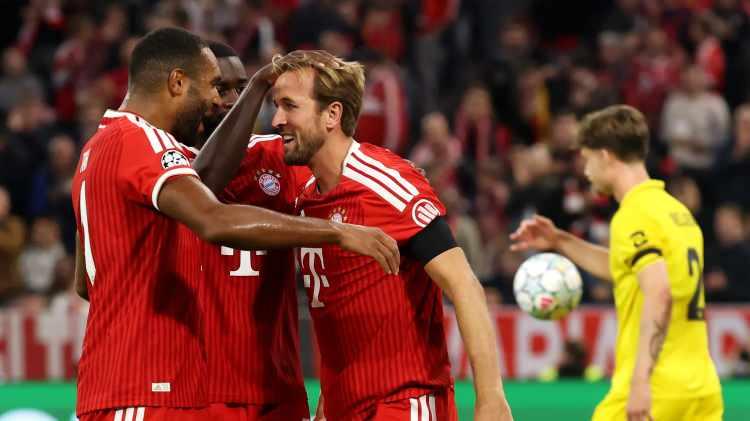 <p>1 - Bayern M&uuml;nih: 131.500</p>
