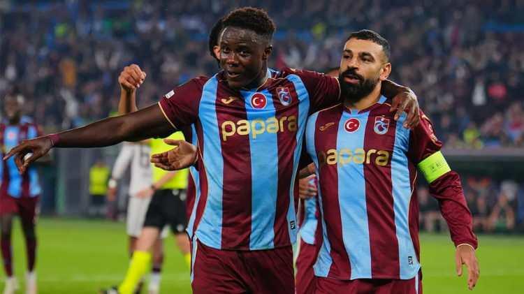 <p><strong>143 - TRABZONSPOR: 12.500<br />
<br />
** 15 BASAMAK BİRDEN Y&Uuml;KSELDİ</strong></p>
