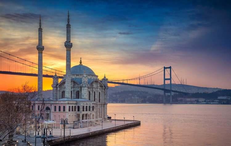 <p><span style="color:#B22222"><strong>İSTANBUL, T&Uuml;RKİYE:</strong></span></p>

<p>&nbsp;</p>

<p>15 milyon</p>
