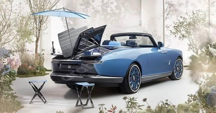 <p><span style="color:#B22222"><strong>ROLLS-ROYCE BOAT TAİL:&nbsp;</strong></span></p>
