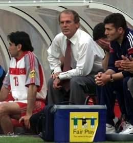<p>Mustafa Denizli<br />
D&ouml;nem: 14.08.1996 &ndash; 24.06.2000</p>
