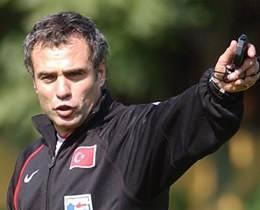 <p><br />
Ersun Yanal<br />
D&ouml;nem: 28.04.2004 &ndash; 08.06.2005</p>
