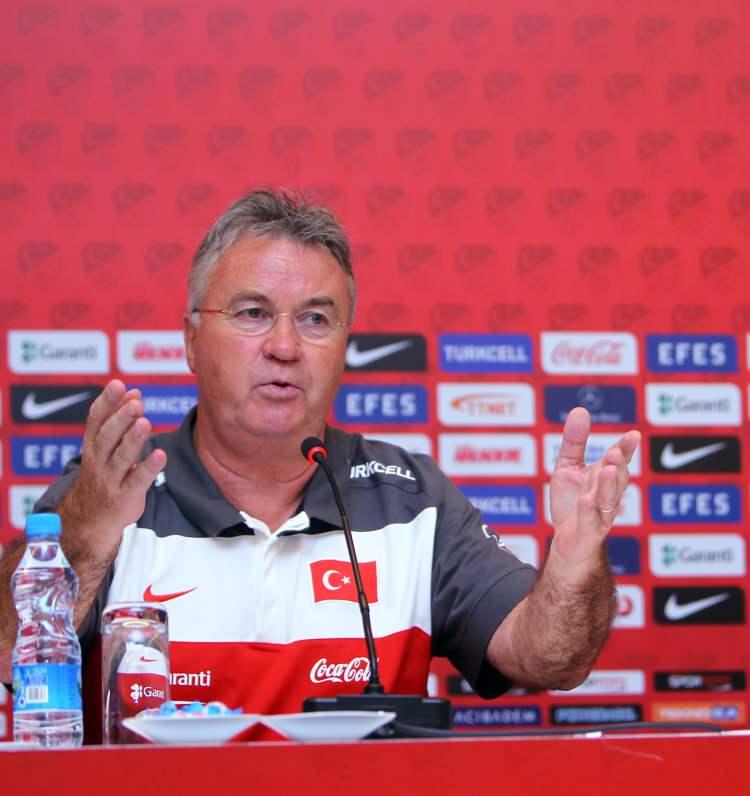 <p>Guus Hiddink<br />
D&ouml;nem: 01.08.2010 &ndash; 16.11.2011</p>
